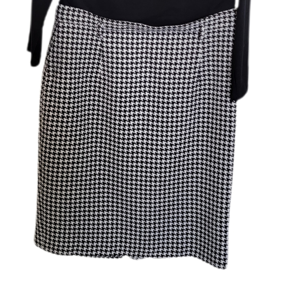 Lauren Ralph Lauren Women's size 8 Black and White Houndstooth Mini Dress. - Picture 9 of 9